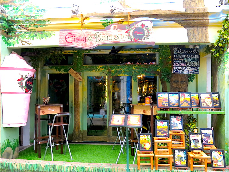 Trải nghiệm mua sắm Haji Lane tại một cửa hàng độc đáo