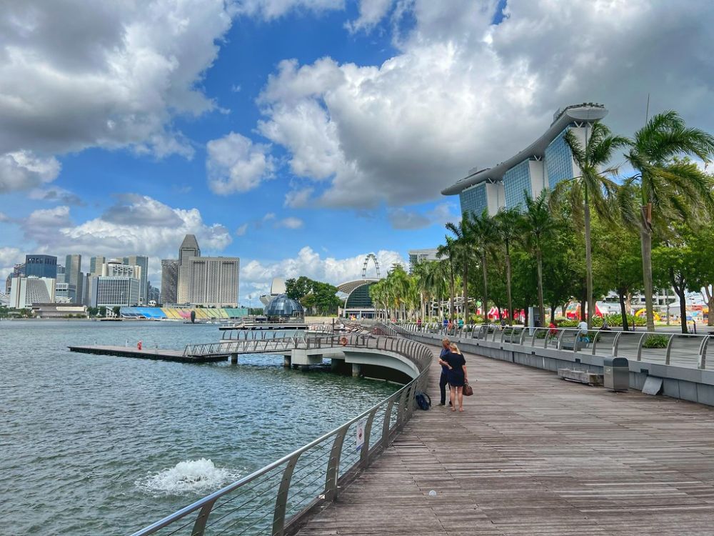 View of the Merlion and Esplanade from Marina Bay Waterfront Promenade