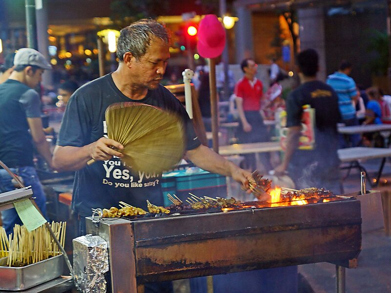 Lau Pa Sat night market